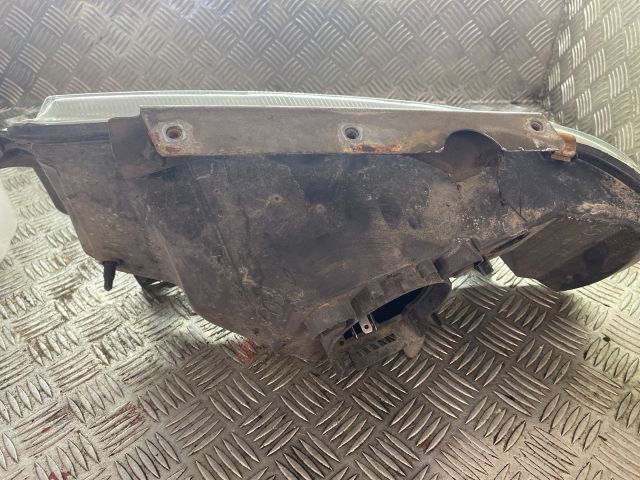 bontott OPEL MOVANO Jobb Fényszóró