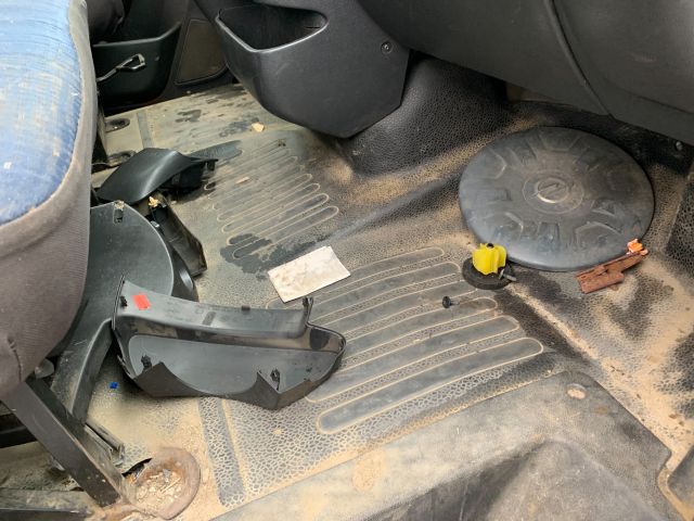 bontott OPEL MOVANO Jobb hátsó Zsanér