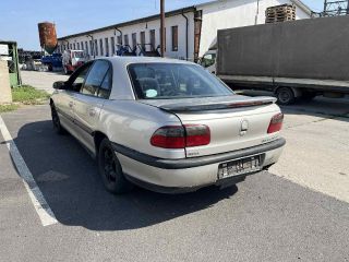 bontott OPEL OMEGA Bal hátsó Rugó
