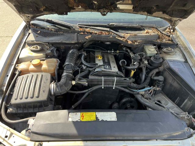 bontott OPEL OMEGA Homlokfal (Üres lemez)