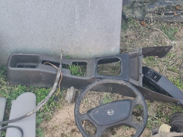 bontott OPEL OMEGA Bal hátsó Lengéscsillapító