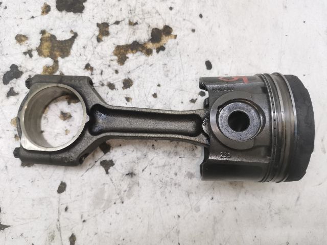 bontott OPEL OMEGA Dugattyú és Hajtókar