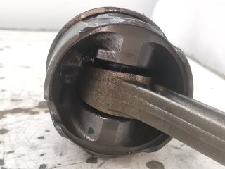 bontott OPEL OMEGA Dugattyú és Hajtókar