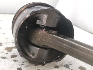 bontott OPEL OMEGA Dugattyú és Hajtókar