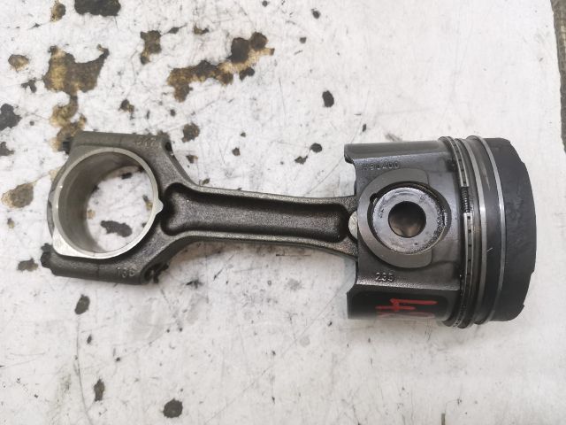 bontott OPEL OMEGA Dugattyú és Hajtókar