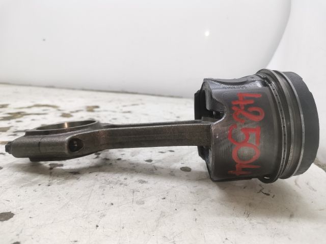 bontott OPEL OMEGA Dugattyú és Hajtókar