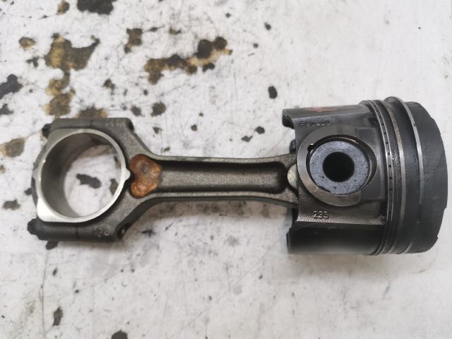 bontott OPEL OMEGA Dugattyú és Hajtókar