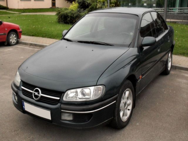 bontott OPEL OMEGA Hengerfej