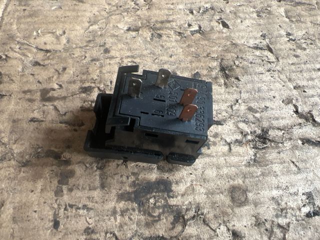 bontott OPEL OMEGA Bal első Ülésfűtés Kapcsoló