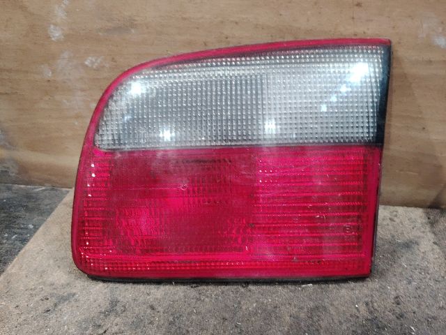 bontott OPEL OMEGA Bal Hátsó Lámpa