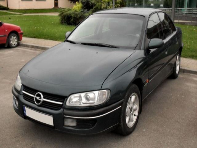 bontott OPEL OMEGA Biztosítéktábla Utastér