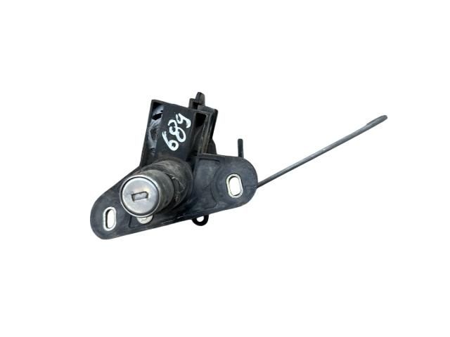 bontott OPEL OMEGA Csomagtérajtó Zárbetét