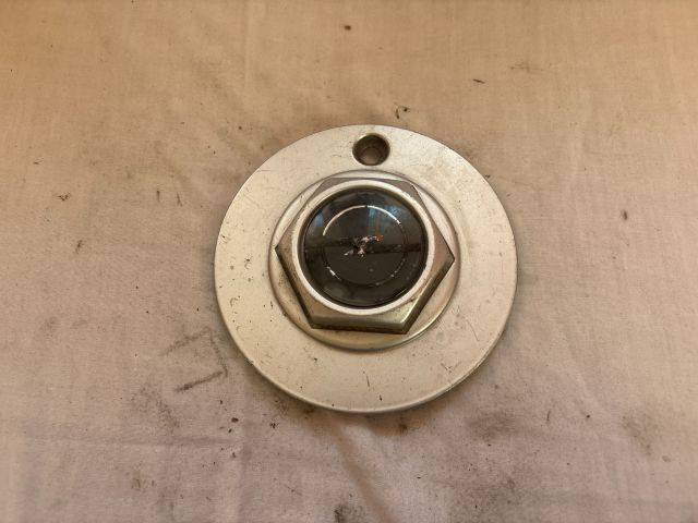 bontott OPEL OMEGA Felniközép (1 db)