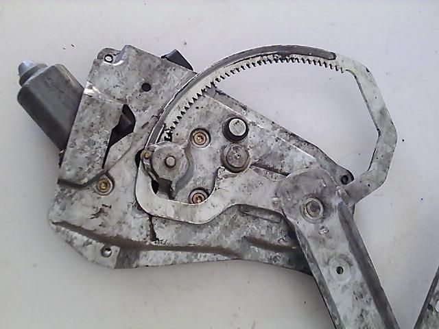 bontott OPEL OMEGA Jobb első Ablakemelő Szerkezet (Elektromos)