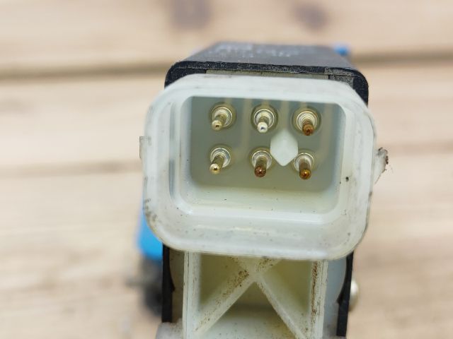 bontott OPEL OMEGA Jobb első Ajtózár