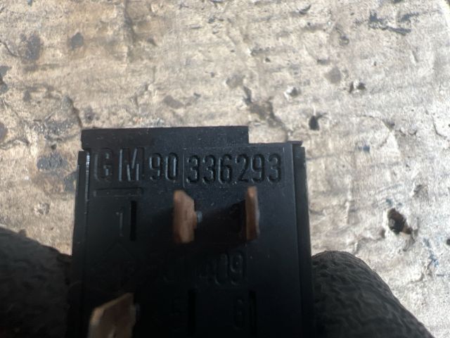 bontott OPEL OMEGA Jobb első Ülésfűtés Kapcsoló