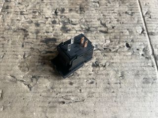 bontott OPEL OMEGA Jobb első Ülésfűtés Kapcsoló