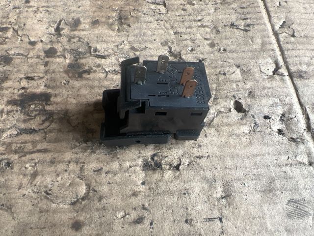 bontott OPEL OMEGA Jobb első Ülésfűtés Kapcsoló