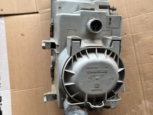 bontott OPEL OMEGA Jobb Fényszóró