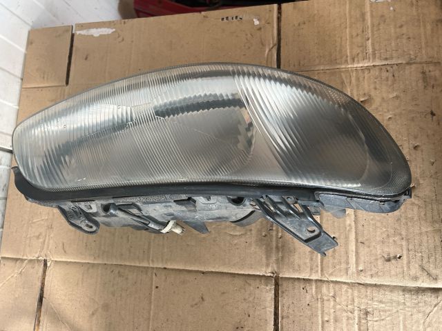 bontott OPEL OMEGA Jobb Fényszóró