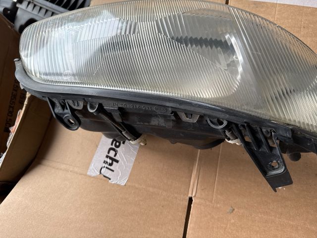 bontott OPEL OMEGA Jobb Fényszóró