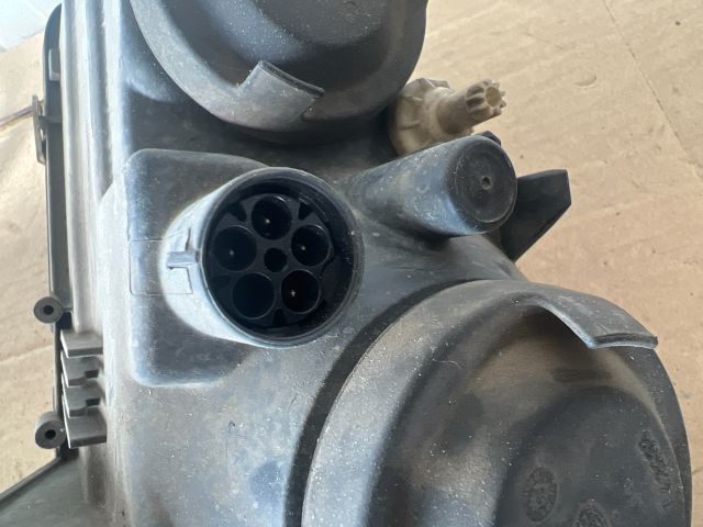 bontott OPEL OMEGA Jobb Fényszóró