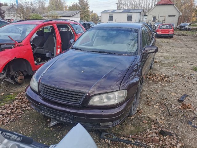 bontott OPEL OMEGA Jobb Fényszóró