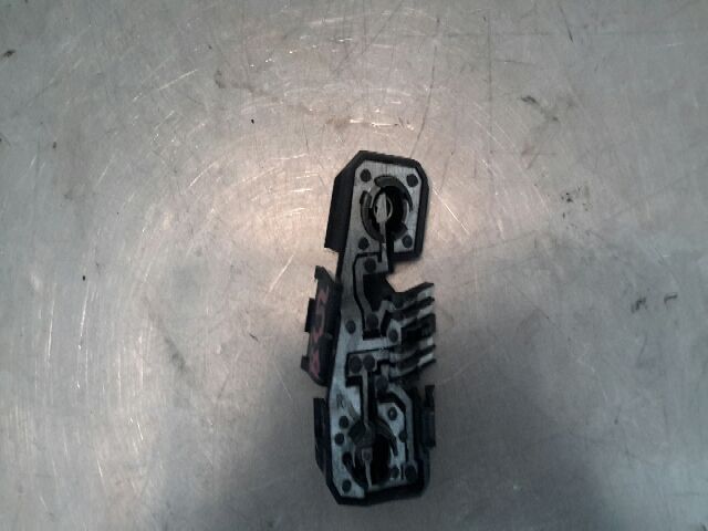 bontott OPEL OMEGA Jobb Hátsó Lámpa Foglalat