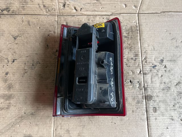 bontott OPEL OMEGA Jobb Hátsó Lámpa