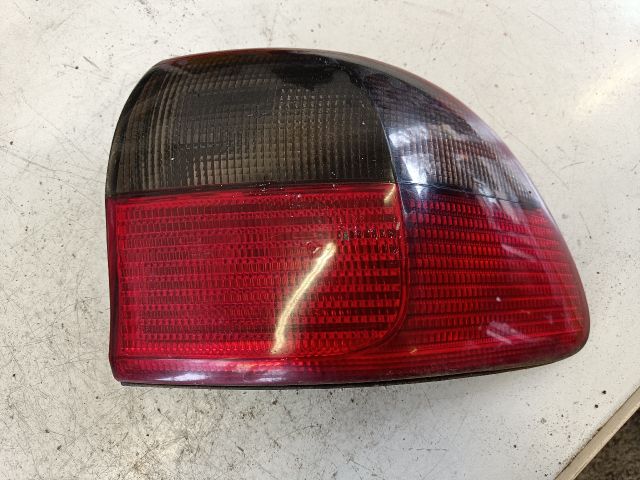 bontott OPEL OMEGA Jobb Hátsó Lámpa