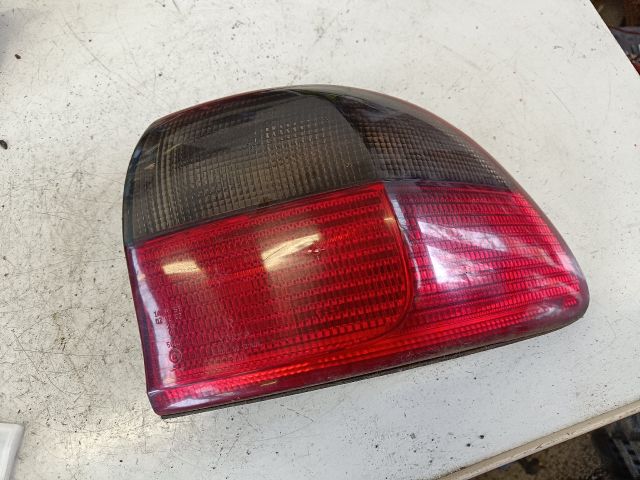 bontott OPEL OMEGA Jobb Hátsó Lámpa