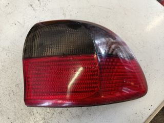 bontott OPEL OMEGA Jobb Hátsó Lámpa