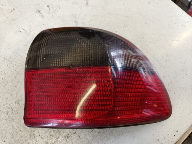 bontott OPEL OMEGA Jobb Hátsó Lámpa