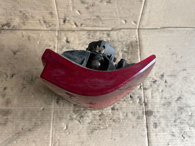 bontott OPEL OMEGA Jobb Hátsó Lámpa