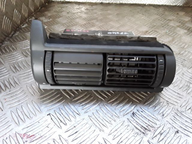 bontott OPEL OMEGA Középső Szellőző