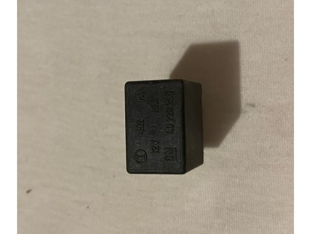 bontott OPEL OMEGA Relé