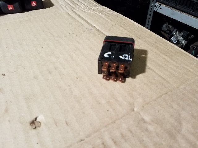 bontott OPEL OMEGA Vészvillogó Kapcsoló