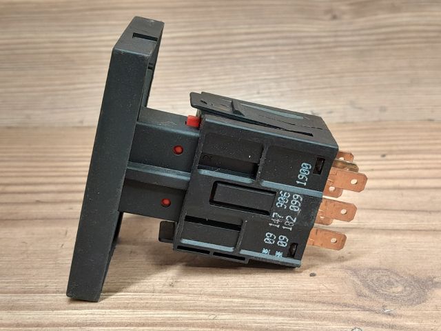 bontott OPEL OMEGA Vészvillogó Kapcsoló