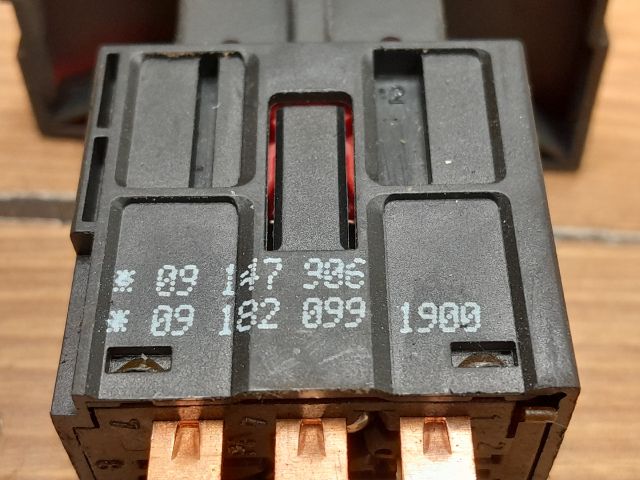 bontott OPEL OMEGA Vészvillogó Kapcsoló