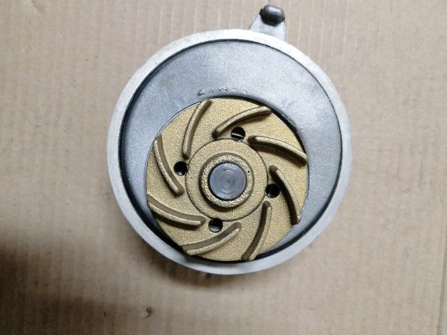 bontott OPEL REKORD Vízpumpa