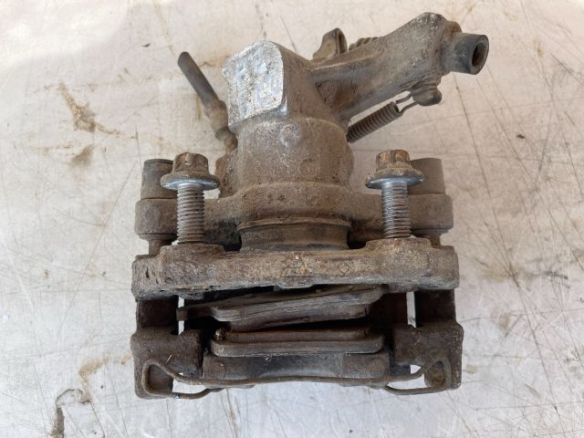 bontott OPEL SIGNUM Bal hátsó Féknyereg Munkahengerrel