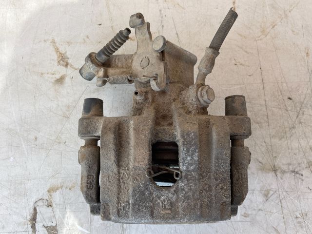 bontott OPEL SIGNUM Bal hátsó Féknyereg Munkahengerrel