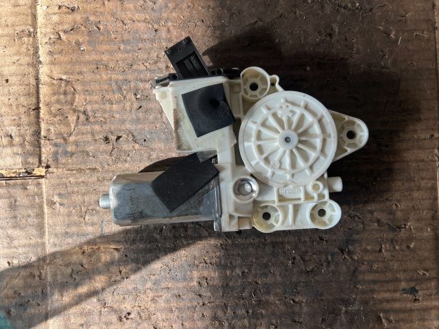 bontott OPEL SIGNUM Bal első Ablakemelő Motor