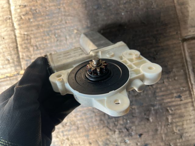 bontott OPEL SIGNUM Bal első Ablakemelő Motor