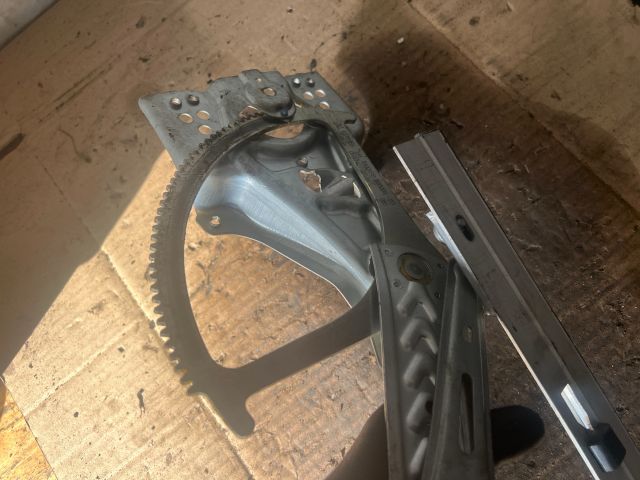 bontott OPEL SIGNUM Bal első Ablakemelő Szerkezet (Elektromos)