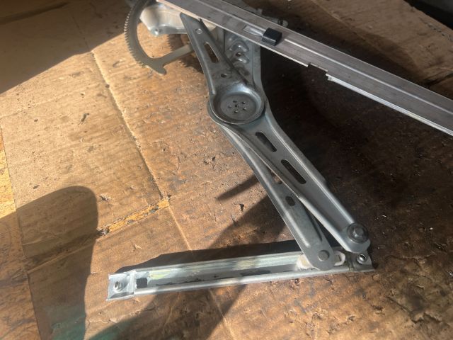 bontott OPEL SIGNUM Bal első Ablakemelő Szerkezet (Elektromos)