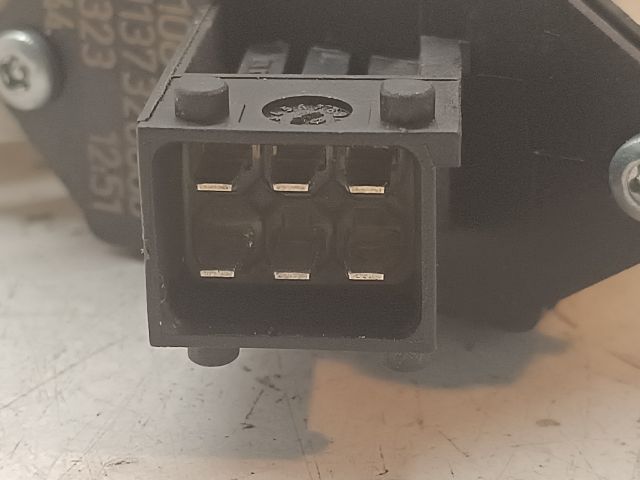 bontott OPEL SIGNUM Bal hátsó Ablakemelő Motor