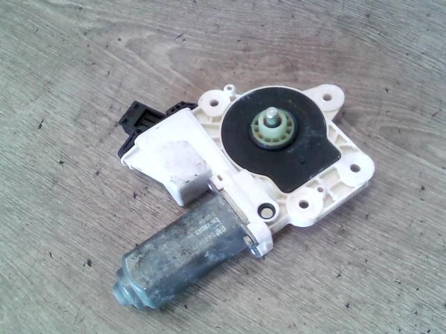 bontott OPEL SIGNUM Bal hátsó Ablakemelő Motor