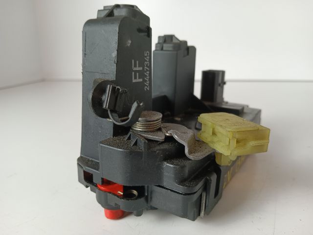 bontott OPEL SIGNUM Bal hátsó Ajtózár