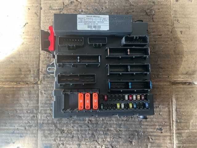 bontott OPEL SIGNUM Biztosítéktábla Csomagtér